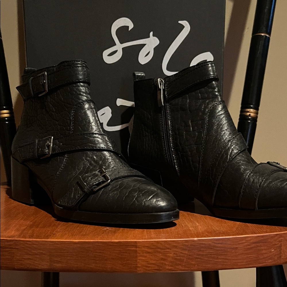 Banana Republic black Evelyn Moto Ankle Boots